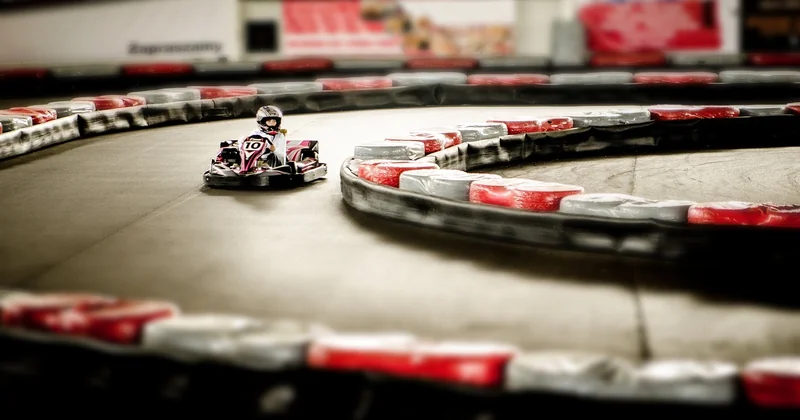 Installation du baquet en karting : les cales et coussins d'adaptation